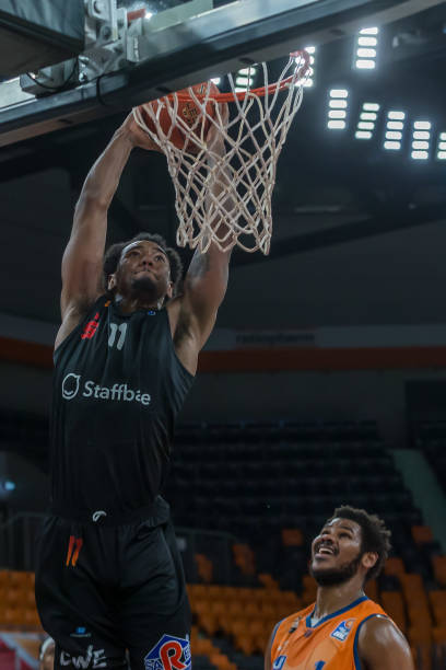 不屈斗志 不屈斗志