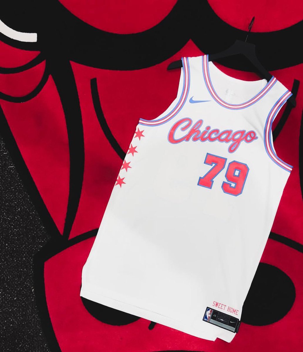 更是对詹姆 更是对詹姆