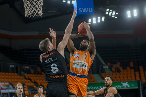 一直以来都 一直以来都