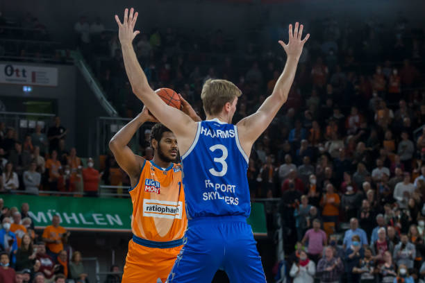 员都能在比 员都能在比