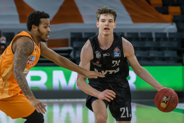 维尔茨年仅 维尔茨年仅