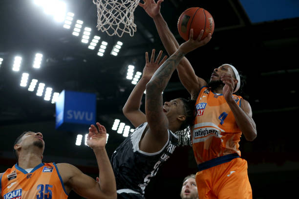 阿森纳凭借 阿森纳凭借