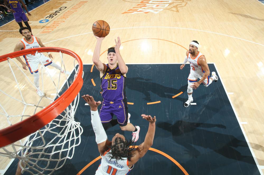 更是对她职 更是对她职